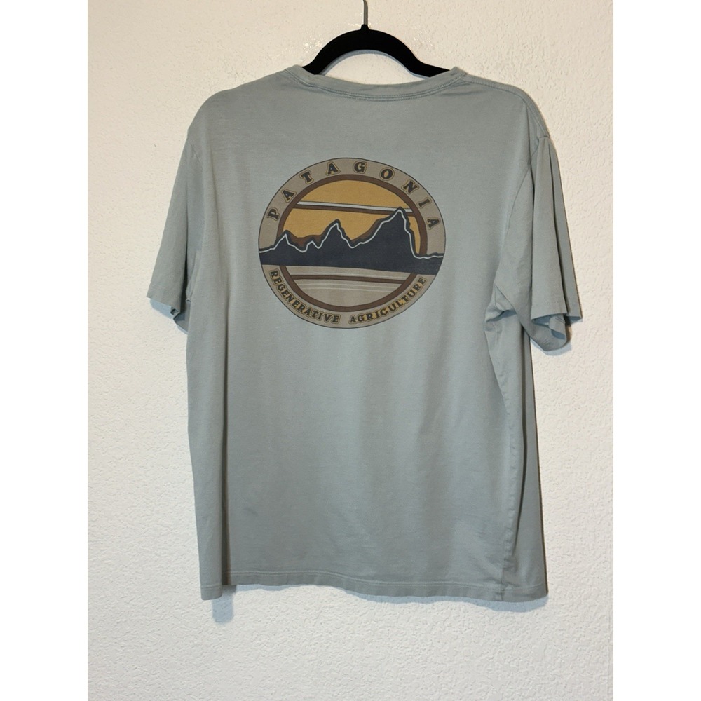 Patagonia Men's Regular Fit T-Shirt With Shirt Pocket Blue Size Small